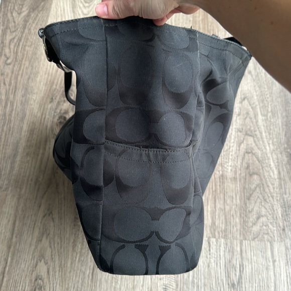 Coach purse - Picture 6 of 7